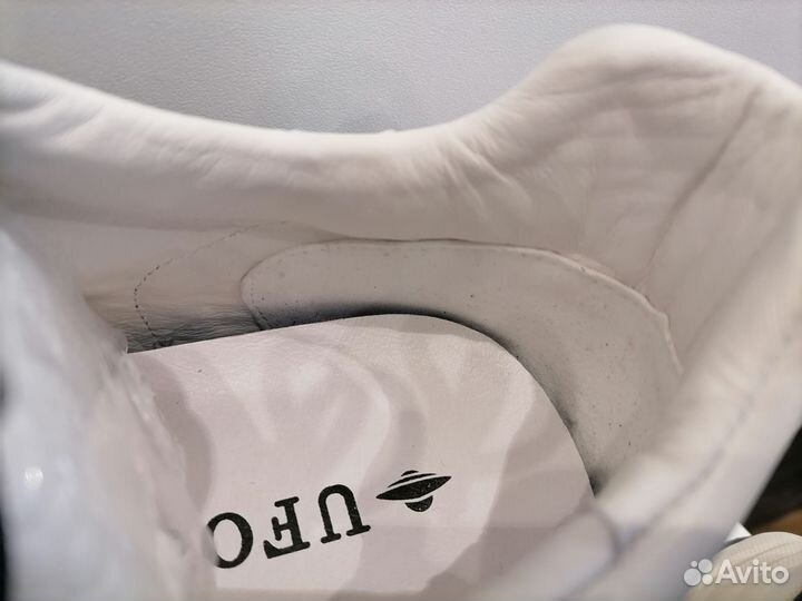 Кроссовки мужские новые 41(кожа)