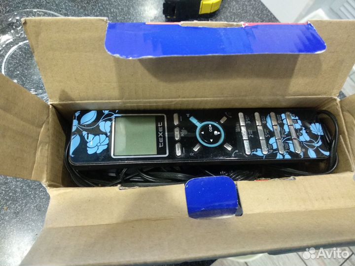 Радиотелефон teXet TX-D7600 база и трубка