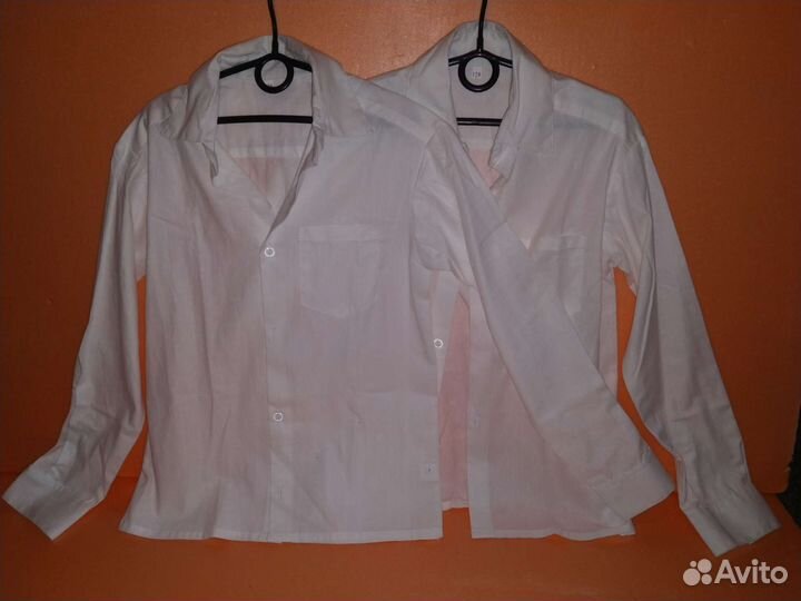Рубашки белые для двойни на рост128. Цена за 2шт