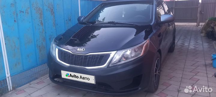 Kia Rio 1.4 МТ, 2013, битый, 209 000 км