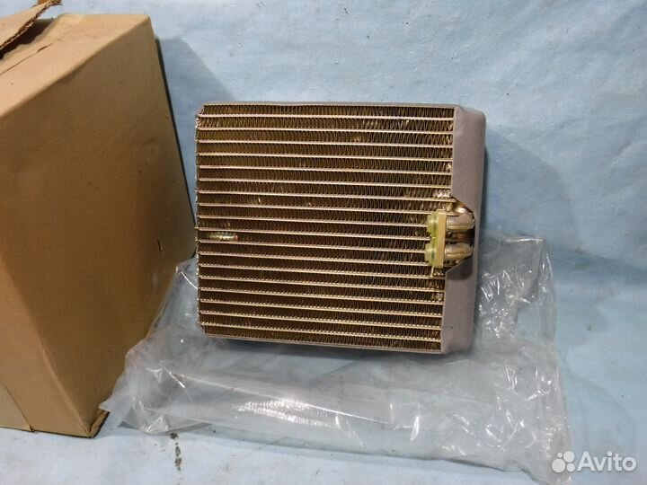 Испаритель кондиционера Audi A6 Ауди А6 / Camry 10