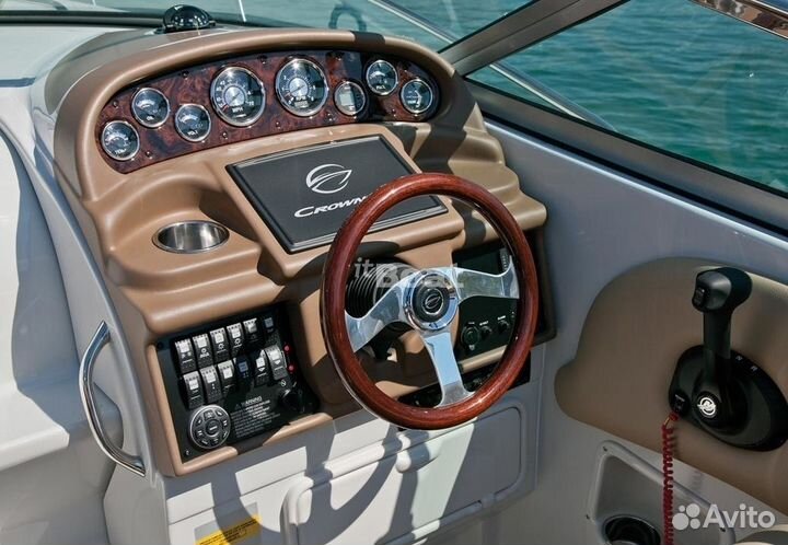 Круизный катер Crownline