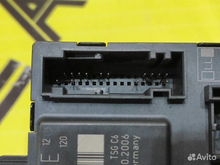 Блок управления дверьми передний левый Audi A6 4F2