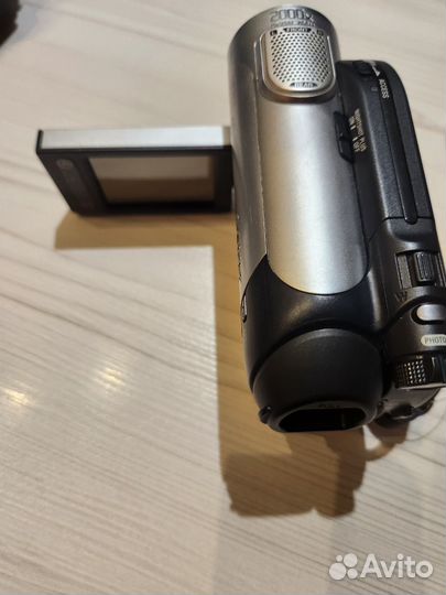 Видеокамера Sony Handycam DCR-DVD109 (2007 года)