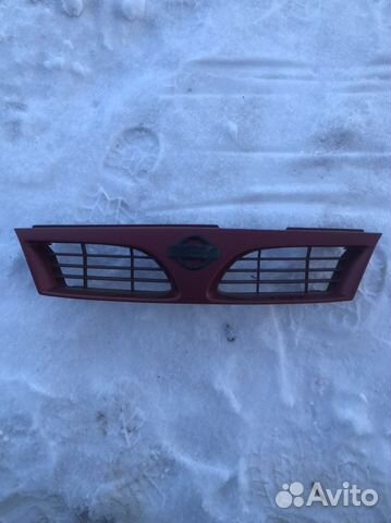 Решетка редиатора Ниссан Альмера Н15