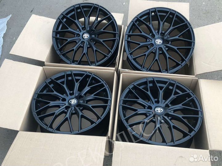 Toyota black R18 Комплект новых дисков