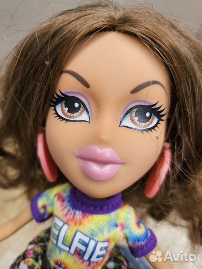 Кукла Bratz selfie Yasmin