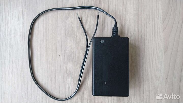 Adapter HP 0957-2286. 30v