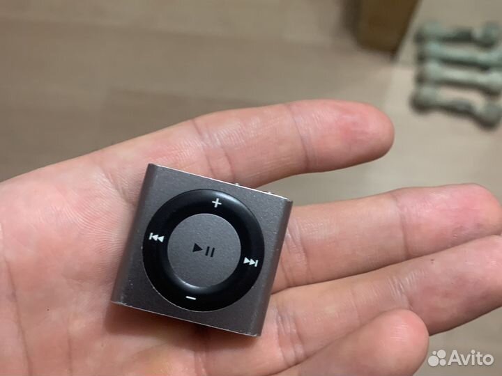 Плеер Apple iPod shuffle 4. 2GB