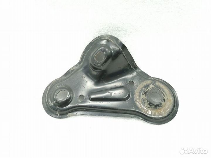 Кронштейн подрамника передний левый Kia Optima JF