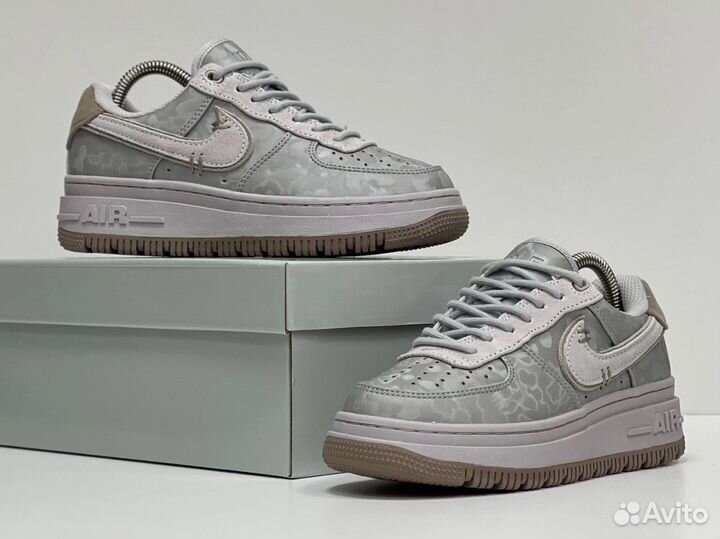 Кроссовки женские Nike Air Force 1