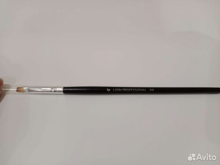 Кисть для бровей