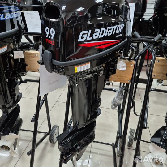 Продам лодочный мотор Gladiator 9.9PRO