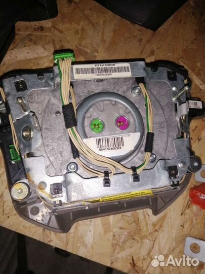 Подушка безопасности руля на Volvo S 80