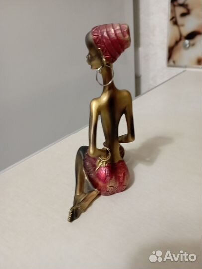 Cтатуэтка негритянка