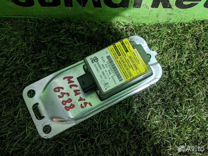 Датчик airbag Lexus Rx300 MCU15 1MZ-FE 2000
