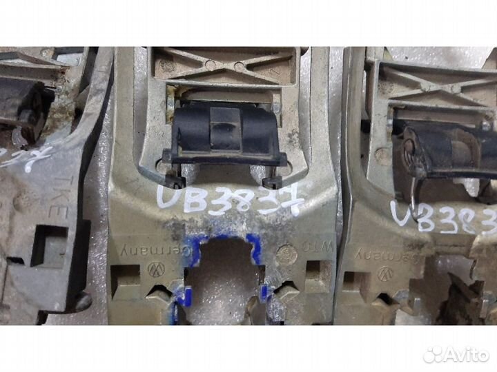 Кронштейн ручки двери volkswagen passat B5 передний/задний, правый