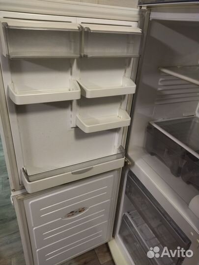 Холодильник атлант двухкамерный