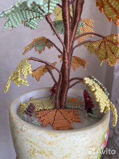 Декоративное дерево из бисера
