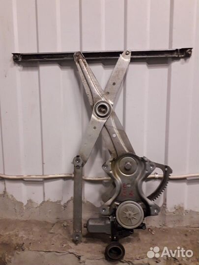 Стеклоподъемник Toyota Corolla E15 2006-2013