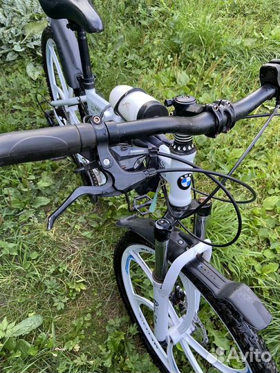 Велосипед на литых дисках bmw