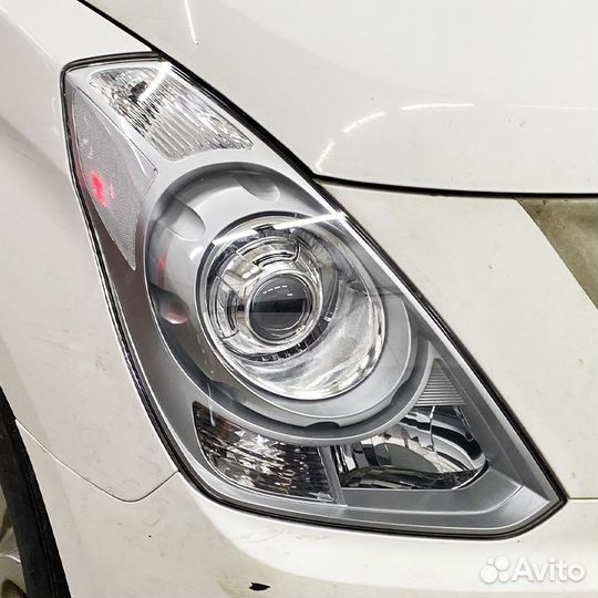 Стекло для фары Hyundai H1 / Starex (2007-2018) Пр