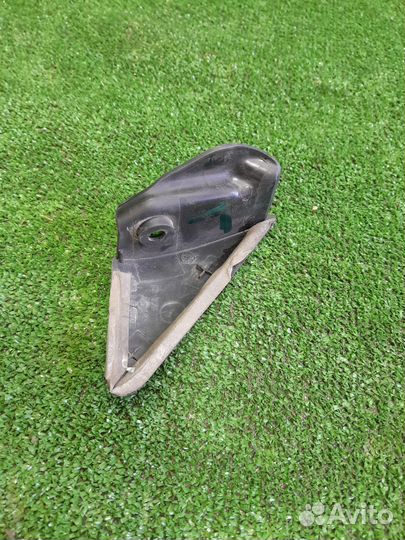 Уголок левого крыла рено меган 2