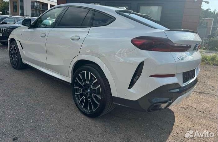 BMW X6 3.0 AT, 2023, 12 900 км