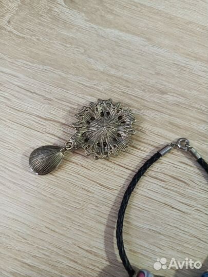 Браслет и брошь