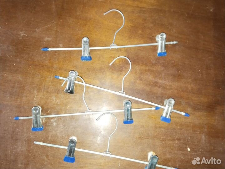 Вешалка, плечики для детской одежды