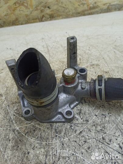 Фланец системы охлаждения Ford Fiesta fxja 2008