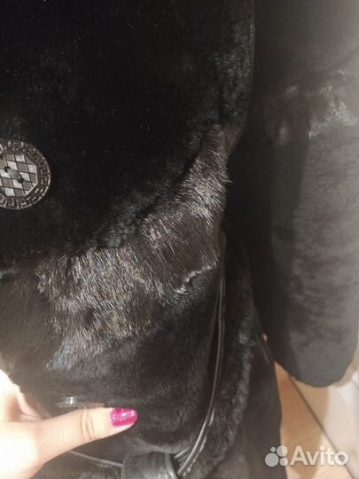 Шуба мутоновая с норковой вставкой