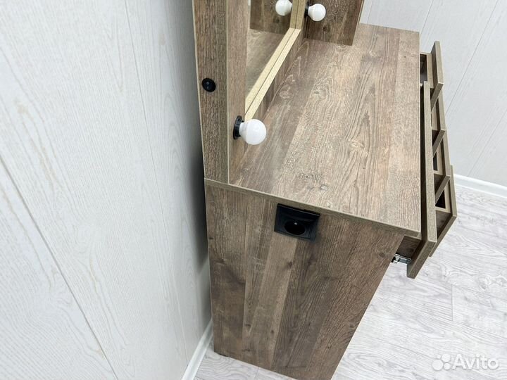 Гримерное зеркало