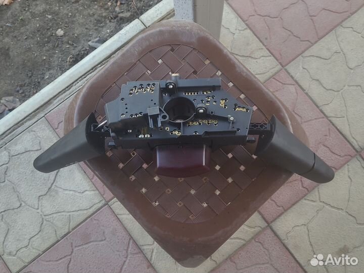 Подрулевой переключатель