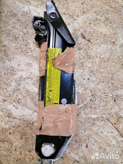 Домкрат Volkswagen Golf 6