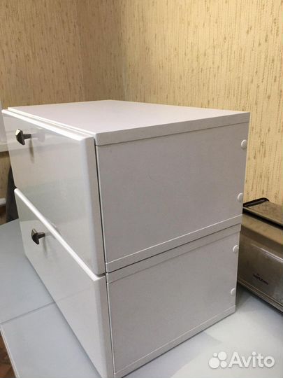 Тумбочка прикроватная