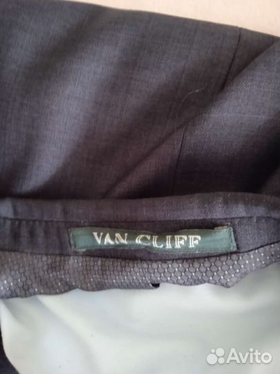 Школьный костюм для мальчика 134 серый