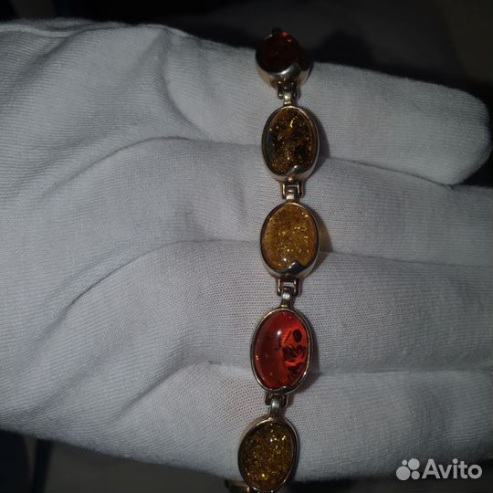 Серебряный в позолоте браслет с янтарем
