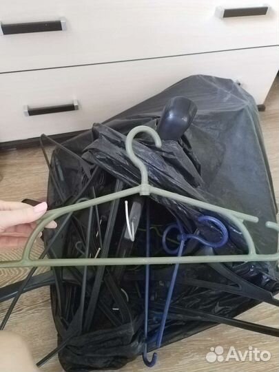 Вешалки для одежды