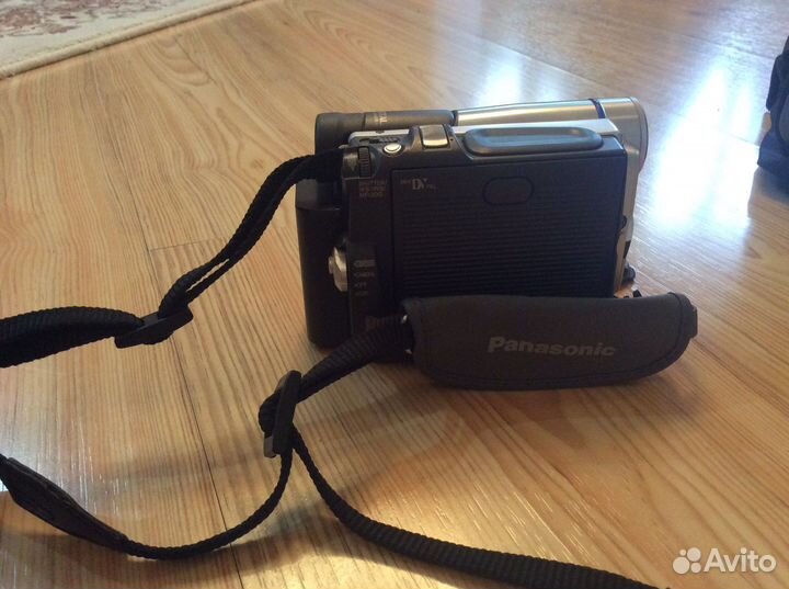Видеокамера Panasonic кассетная