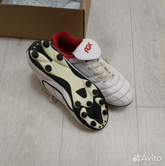 Футбольные бутсы