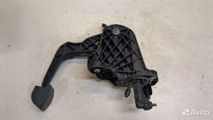 Педаль сцепления Volkswagen Passat 6