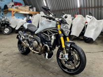 Ducati Monster 1200 S