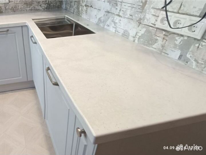 Столешница из акрилового камня Hanex Stratum 170х60