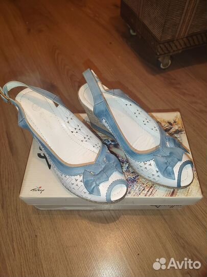 Босоножки женские 39 размер