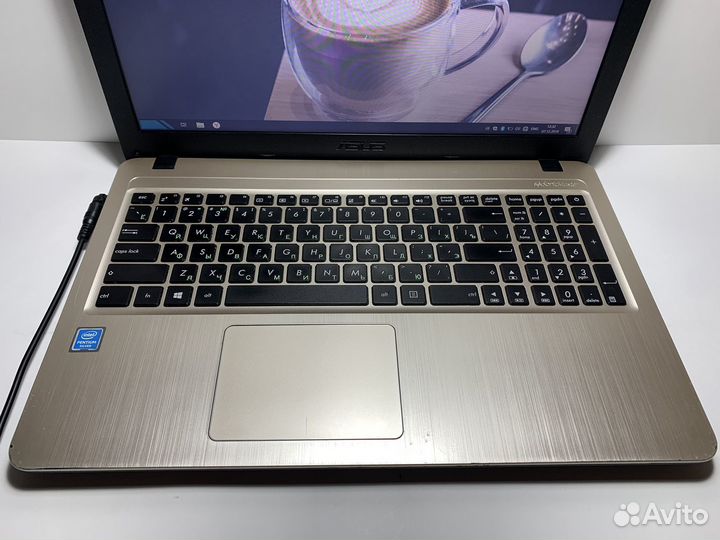 Ноутбук для игр Asus 4ядра/4gb/2видеокарты/ssd