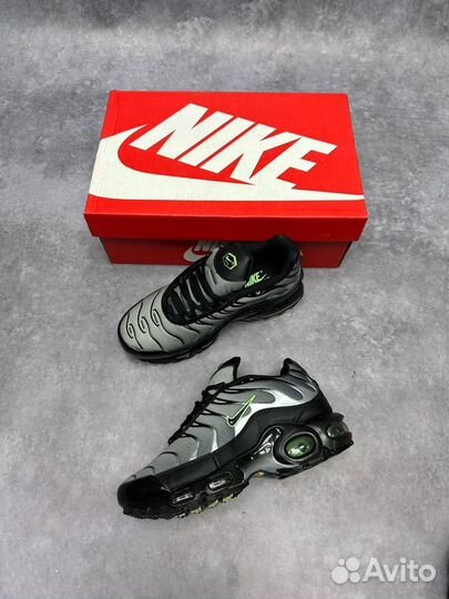 Кроссовки Nike Air Max Tn Plus