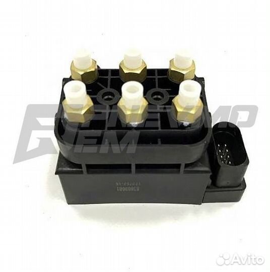 Блок клапанов пневмоподвески Porsche Cayenne