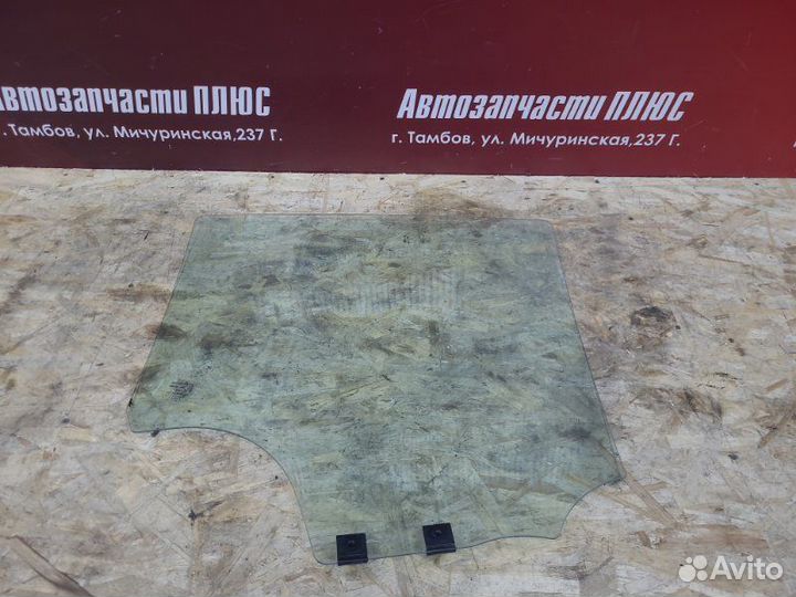 Стекло двери заднее левое Renault Sandero