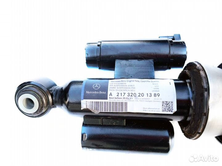 Задняя левая пневмостойка Mercedes C217 S560